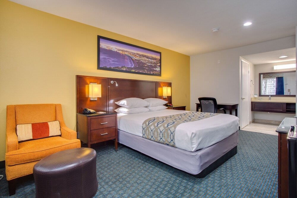 Quality Inn San Diego South Chula Vista - photo 17