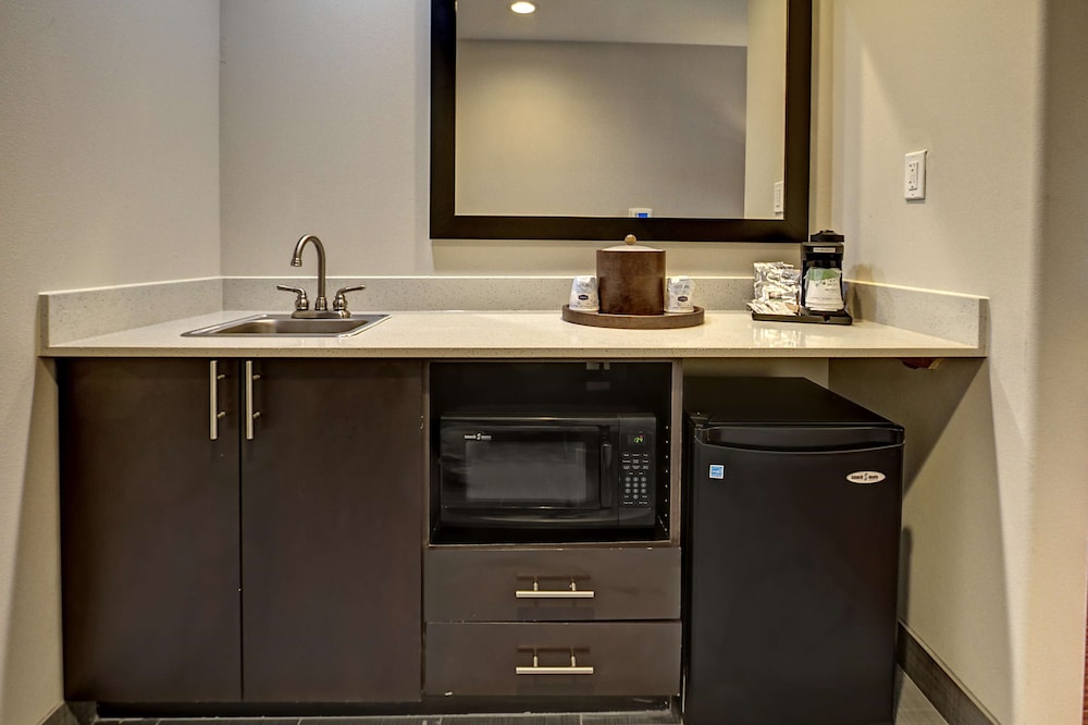 Hampton Inn & Suites Ada - photo 14