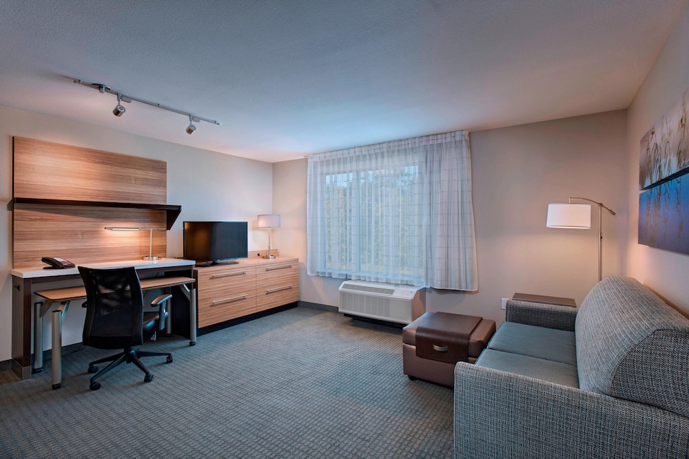 TownePlace Suites by Marriott Lakeland - photo 7