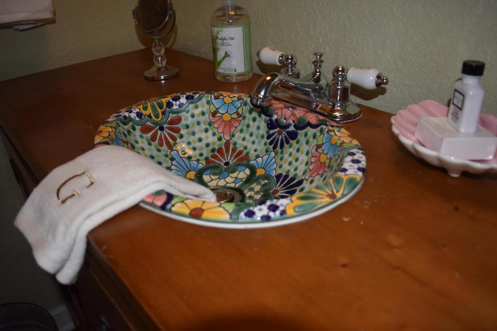 The Gallery House Boutique Hotel - photo 6