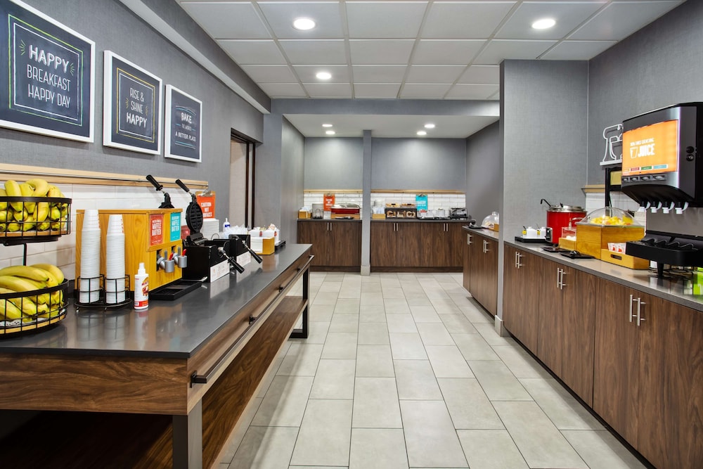Hampton Inn & Suites Cape Coral Fort Myers Area FL - photo 37