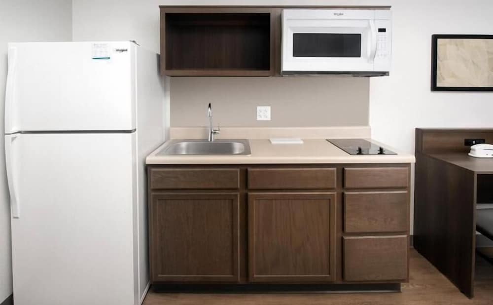 Candlewood Suites Pecos by IHG - photo 18