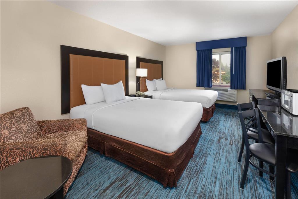 Days Inn by Wyndham Mackinaw City Bridgeview Area - photo 15