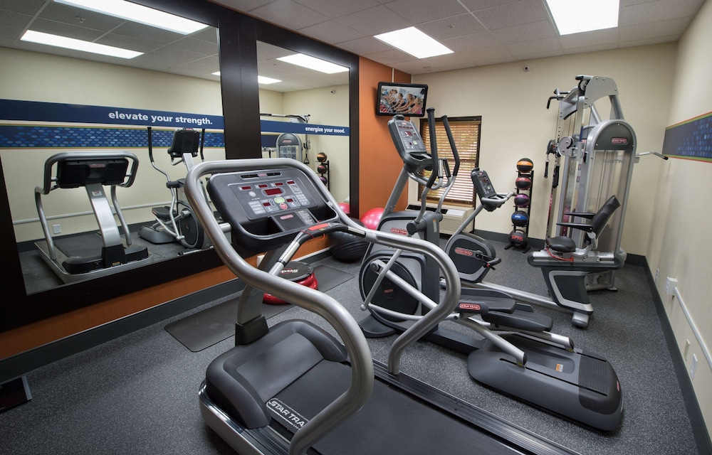 Hampton Inn Gainesville - photo 20