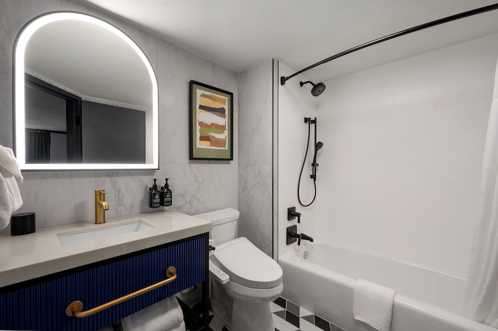 Hotel Indigo Detroit North Troy by IHG - photo 51