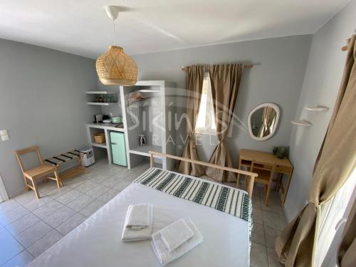 Galini Rooms Sikinos Travel — hotel in Sikinos