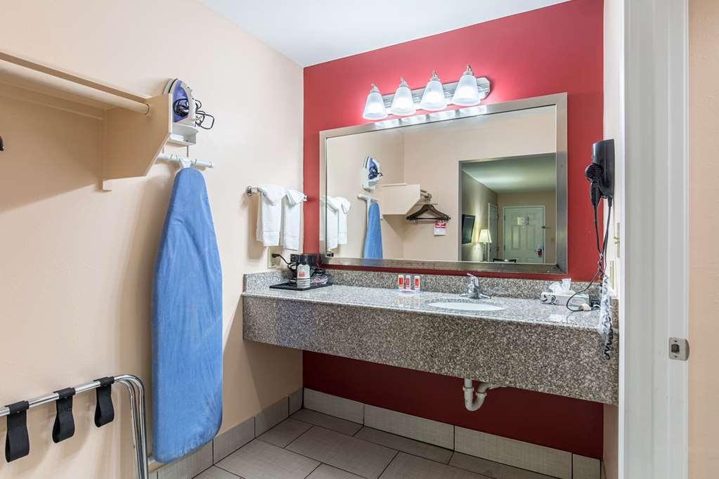 Quality Inn & Suites Bridge City Orange - photo 12