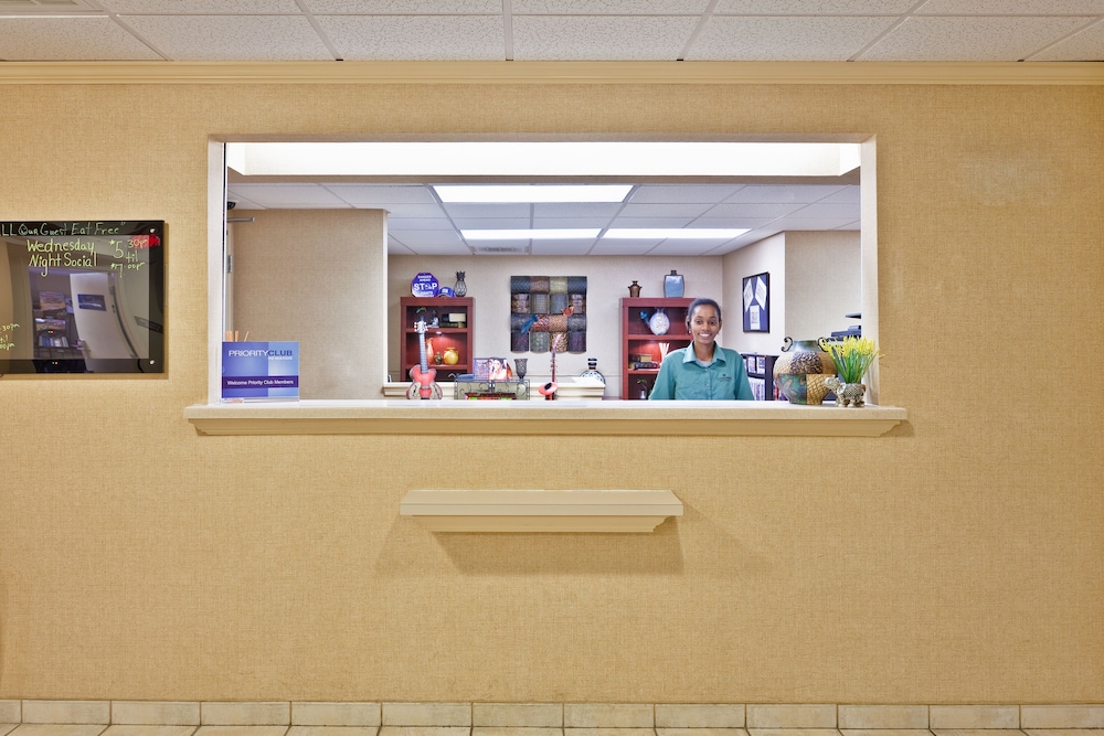 Candlewood Suites Olive Branch Memphis Area - photo 31