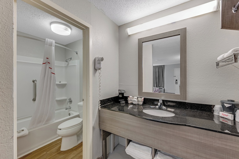 Red Roof Inn Kingsport - photo 20