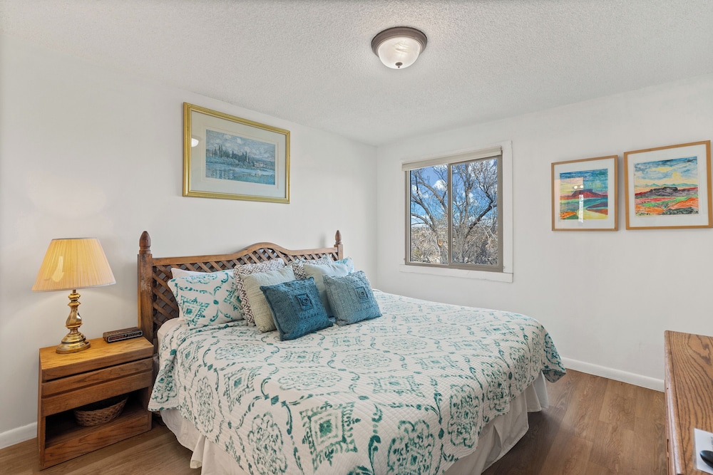 Fort Marcy Suites by All Seasons Resort Lodging - photo 31