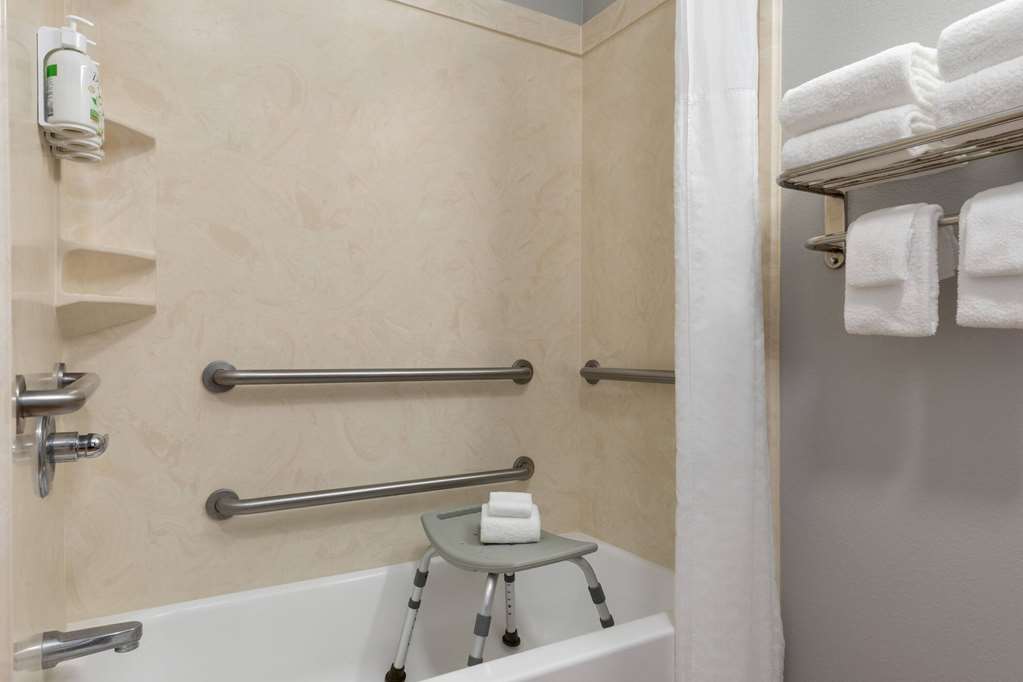 La Quinta Inn & Suites by Wyndham Dumas - photo 8