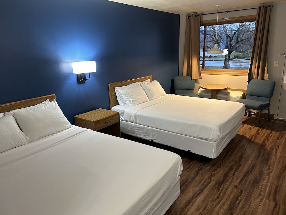 Valley Inn and Suites - photo 23