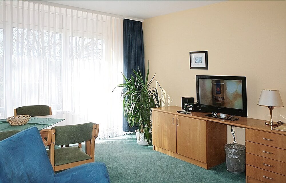 Haus am Schloonsee App B7 — 4-Star Luxury Hotel in Seebad Bansin, Germany