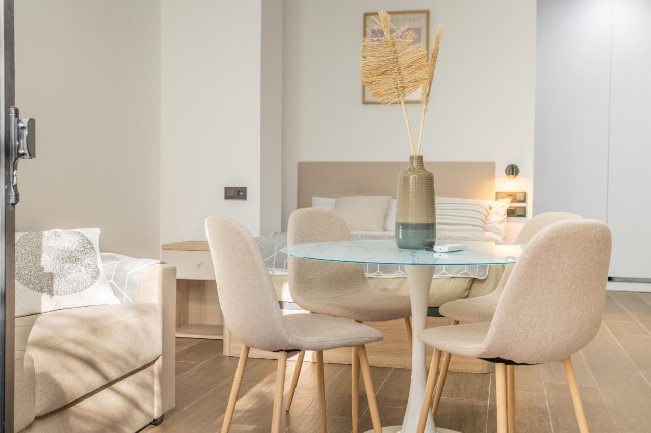 Valencia Central Flats Exclusiva Junto Al Roig Arena — Valencia
