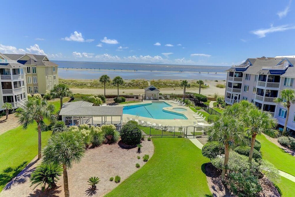 H303 Tidewater — 4-Star Luxury Hotel in Isle Of Palms, United States