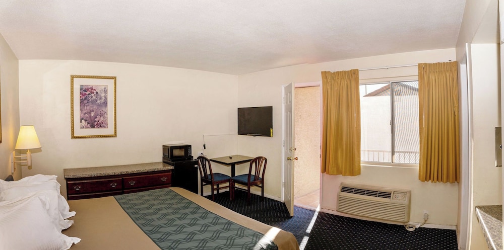 Rodeway Inn Downtown Phoenix - photo 6