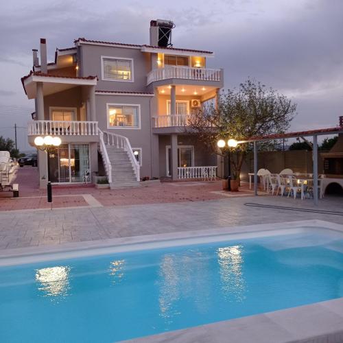 Villa Costa — 4-Star Luxury Hotel in Periyiali, Greece