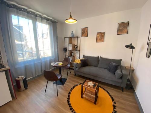 3 Au Pied Des Falaises du Treport a 50m de la Plage in Le Treport, France