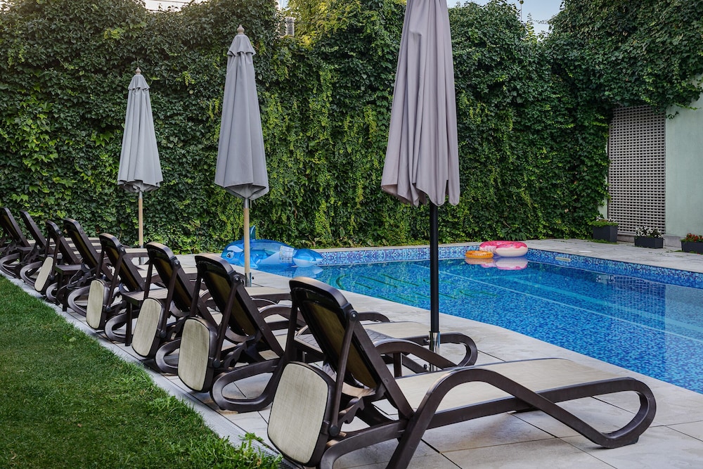 Villa Pinia Eco hotel pet-friendly hotel Odessa