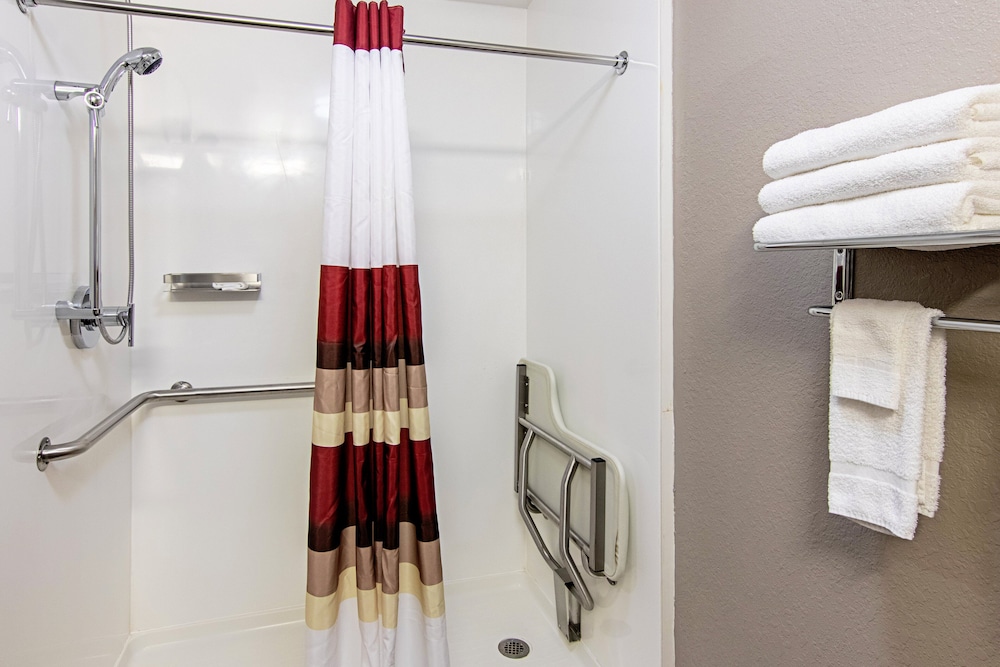 Red Roof Inn Locust Grove - photo 21