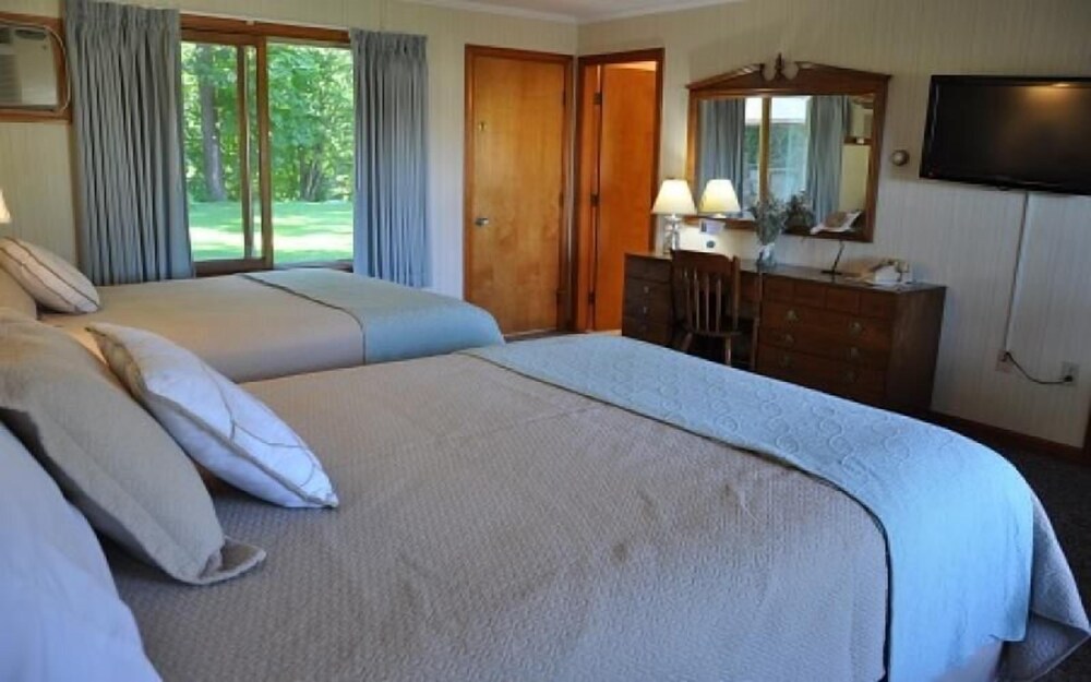 Towne Lyne Motel - photo 8