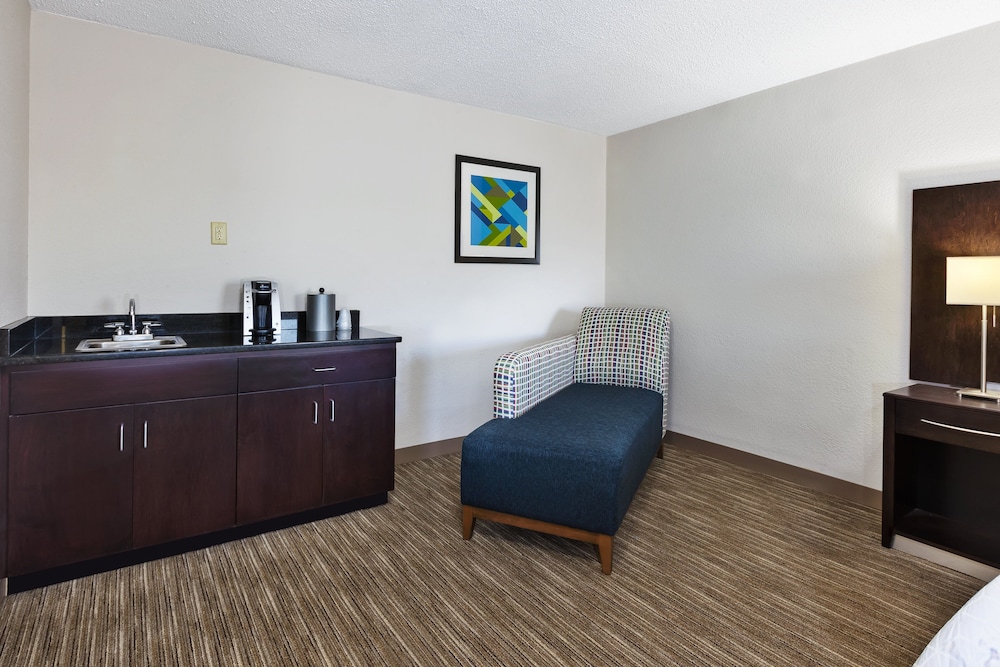 Holiday Inn Express Chillicothe East by IHG - photo 9