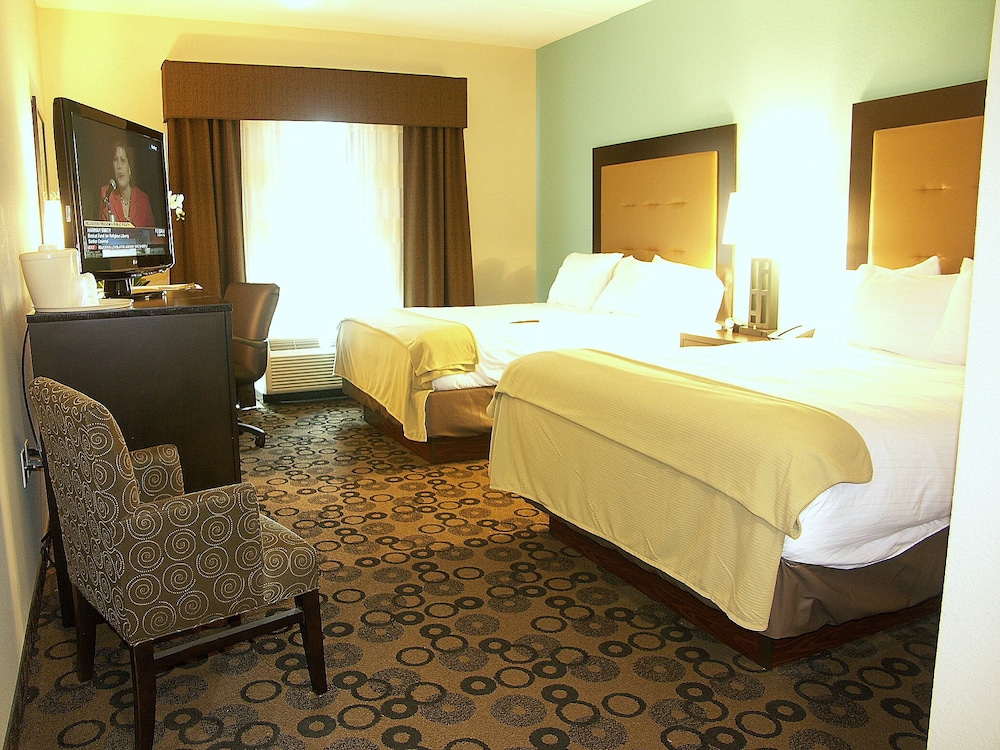 Holiday Inn Express Cleveland Northwest by IHG - photo 2