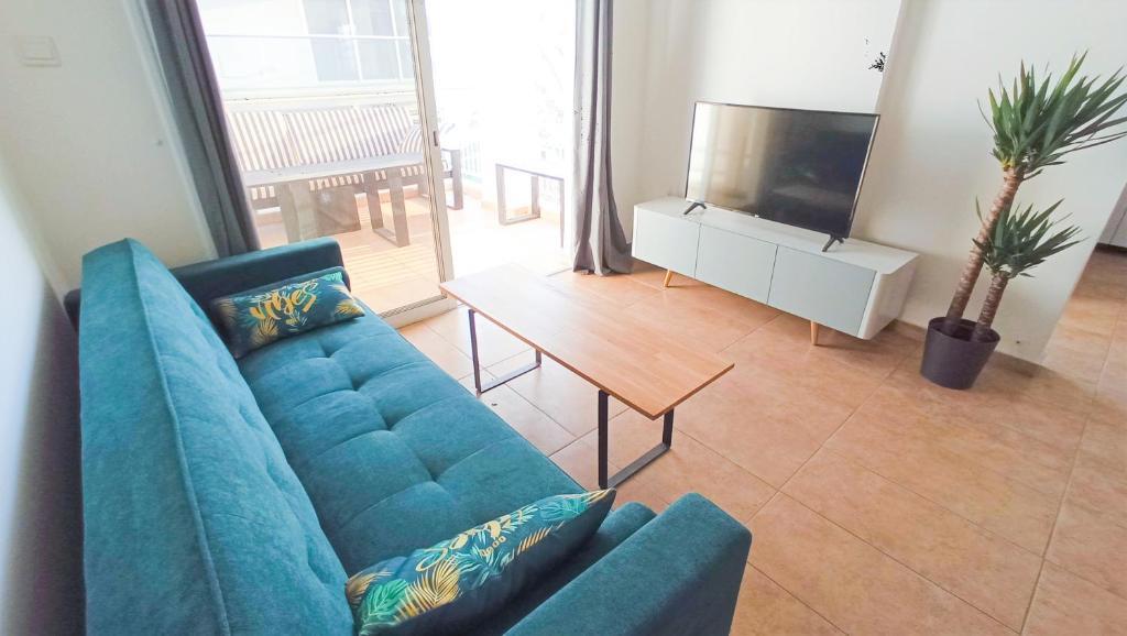 5 Min To the Beach Holiday Shared Apartment Private Room in 3 Bdr Apt