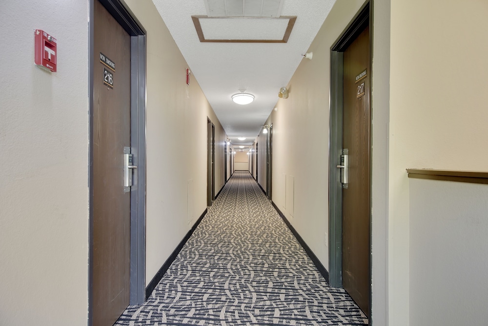 Americas Best Value Inn Finlayson - photo 20
