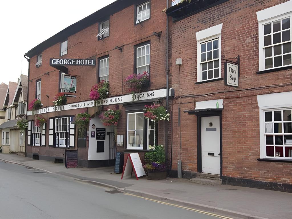 The George Hotel — hotel in Newent