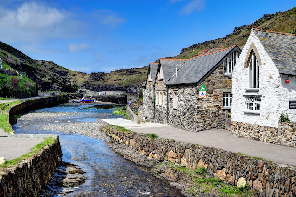 YHA Boscastle Hostel — 4-Star Luxury Hotel in Camelford, United Kingdom