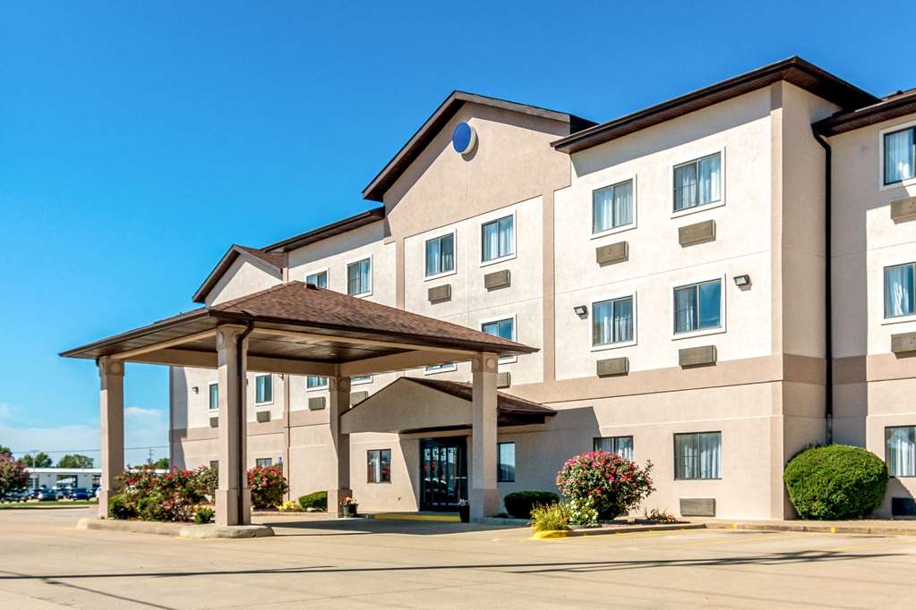 Quality Inn & Suites Salem near I 57 - featured photo
