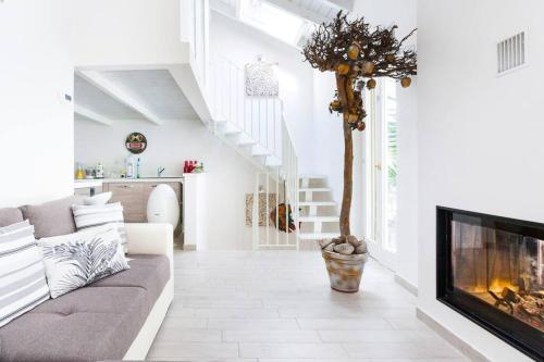 Elegant Triplex Townhouse with Luxe Terrace — 4-Star Luxury Hotel in Milan, Italy
