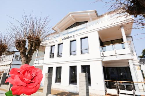 Komfort Ferienwohnung Gutenberg by Meer Ferienwohnungen — 4-Star Luxury Hotel in Ostseebad Binz, Germany