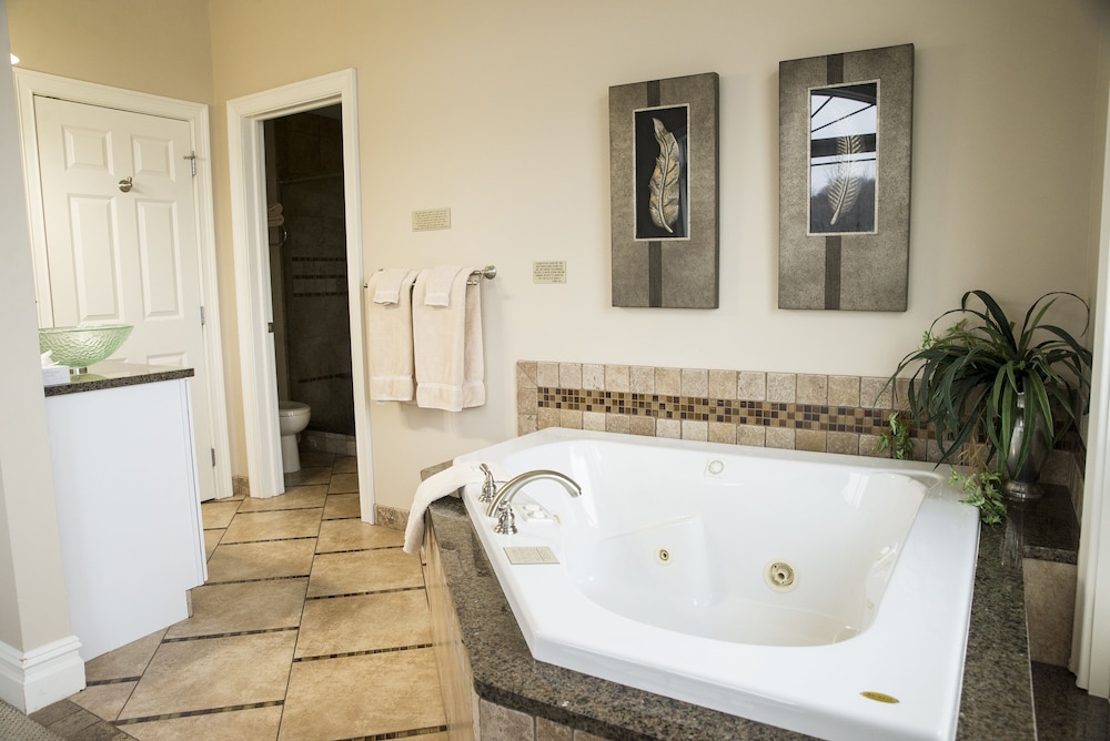 Riverwalk Place Resort & Spa - photo 59