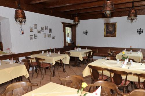 Landgasthof Drei Rosen — Seeshaupt — photo 4