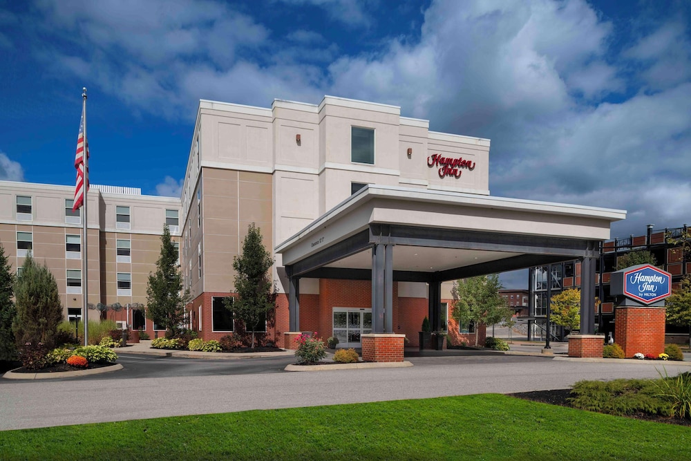 Hampton Inn Lewiston Auburn - carbon neutral hotel in Lewiston