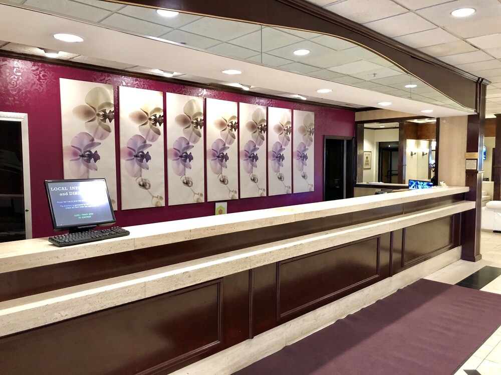 E Hotel Banquet & Conference Center - photo 2
