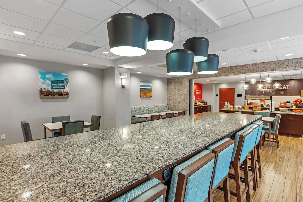 Hampton Inn Atmore - photo 24