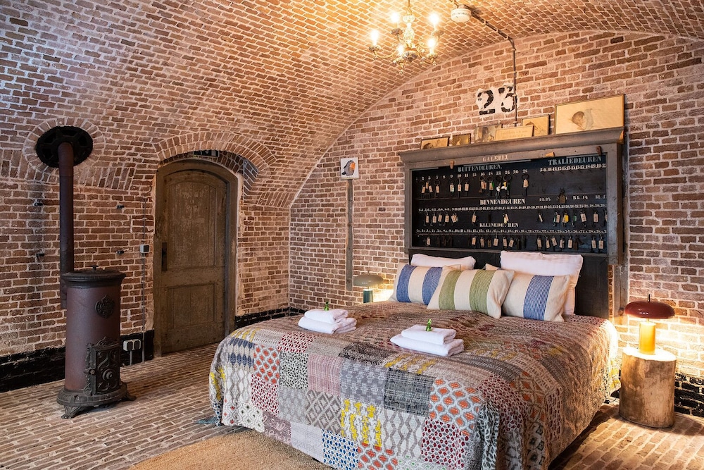 Fort Vuren pet-friendly hotel Vuren