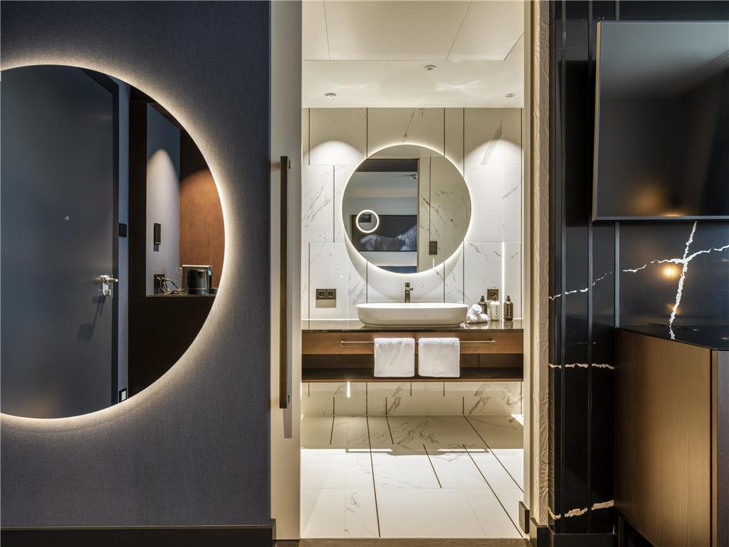 ICONS EHBB rooms Grand Deluxe