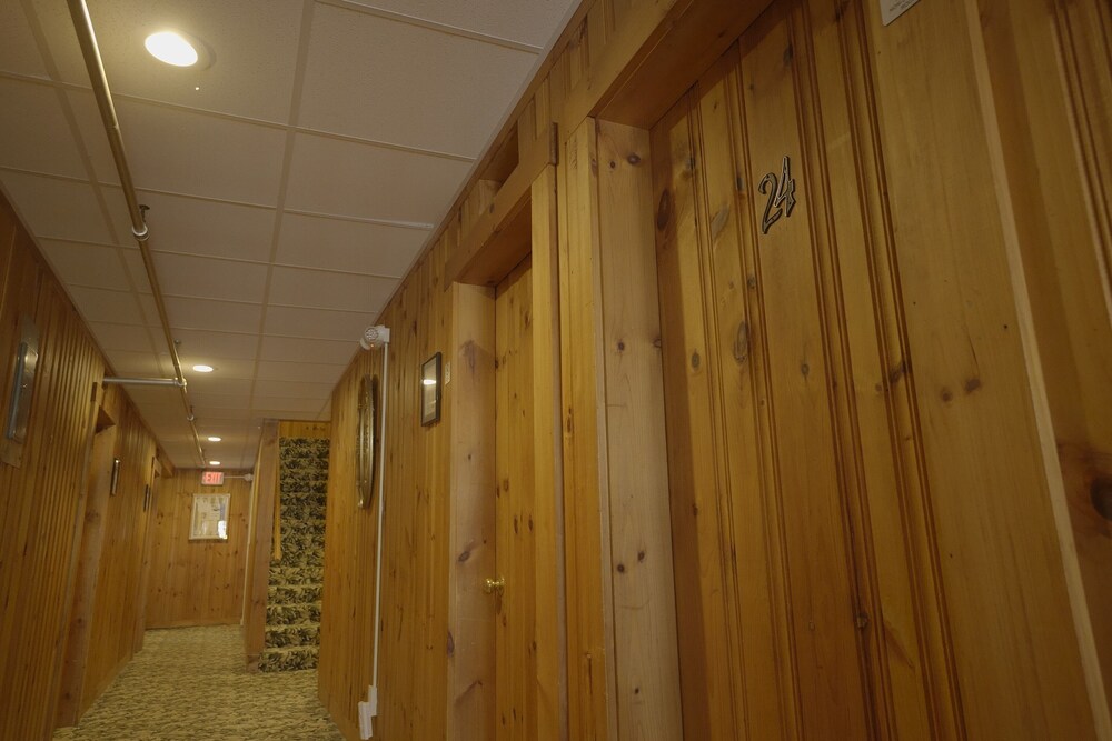 Betty Doon Hotel - photo 97