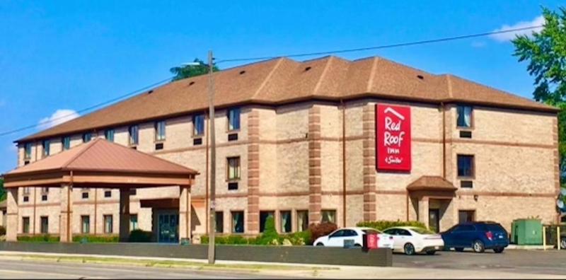 Red Roof Inn & Suites Detroit Melvindale Dearborn in Melvindale, United States
