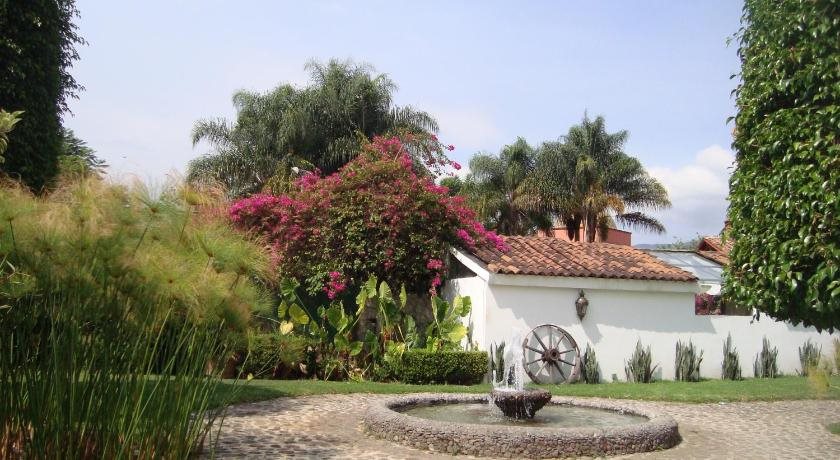 Las Cúpulas Pequeño Gran Hotel in Malinalco, Mexico