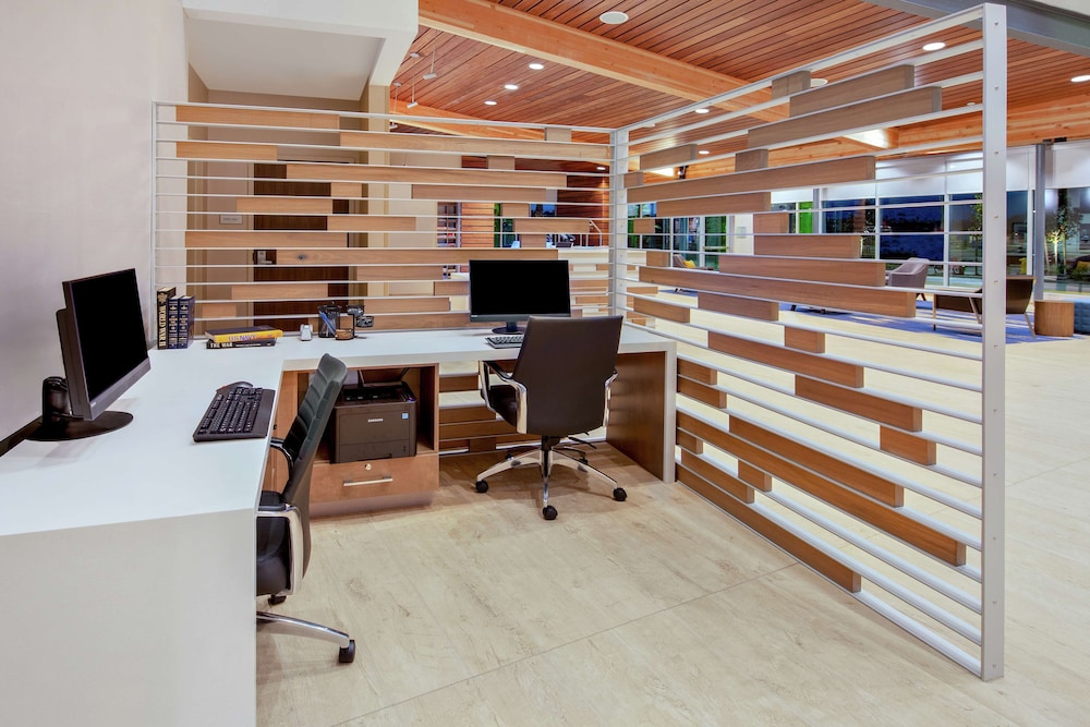 Hampton Inn & Suites San Diego Airport Liberty Station - photo 52