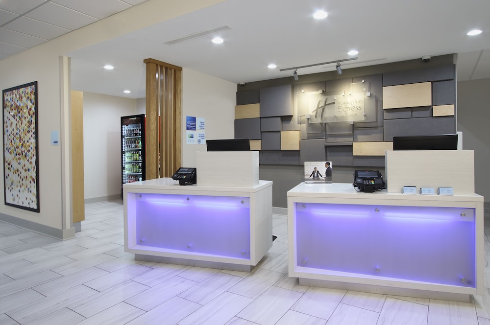 Holiday Inn Express & Suites Lake Charles South Casino Area by IHG - photo 111