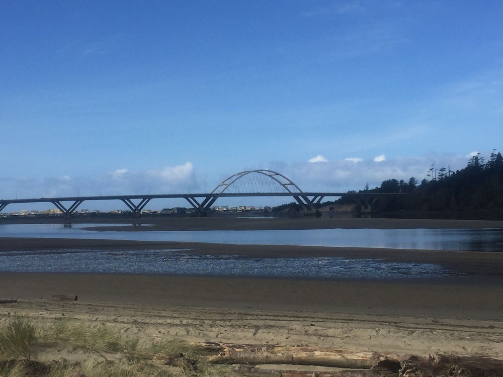 The Waldport Inn - photo 48