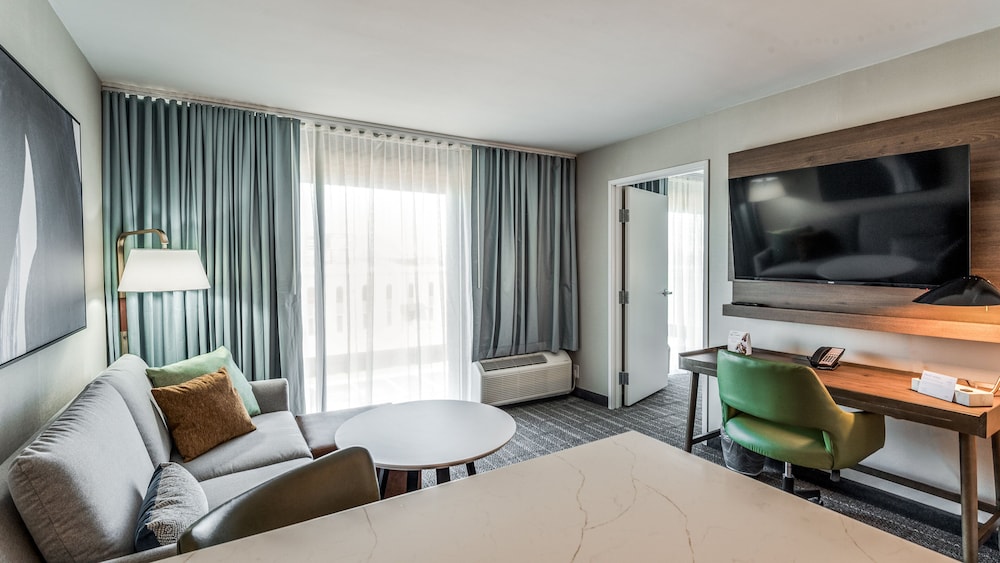Staybridge Suites Dallas Market Ctr Love Field by IHG - photo 9