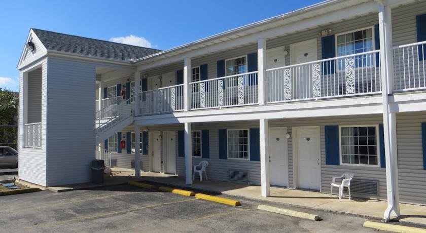 Caprice Motor Inn - carbon neutral hotel in Branson