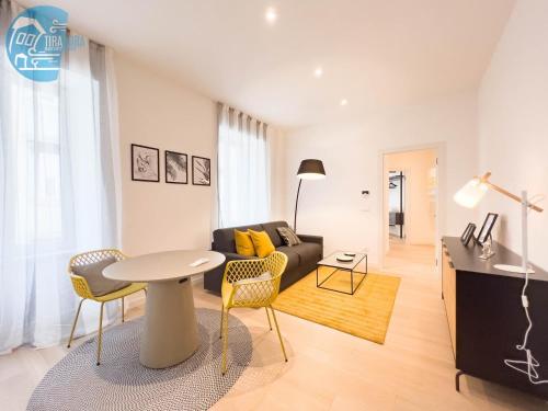 Slataper 11 Tirabora Short Rent — 4-Star Luxury Hotel in Trieste, Italy